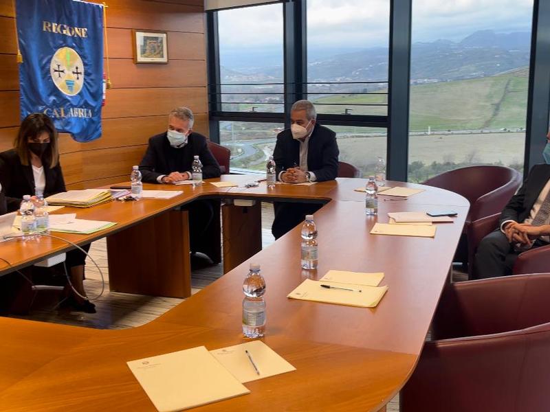 Al momento stai visualizzando CALABRIA: LA GIUNTA HA APPROVATO LA SOSPENSIONE DELLA TASSA PER LE AGENZIE DI VIAGGIO