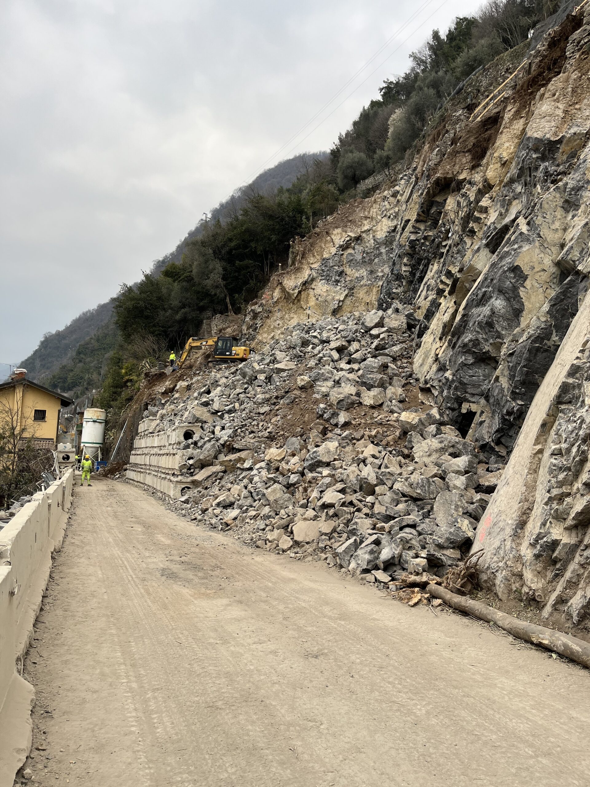 Al momento stai visualizzando ANAS: TRASCORSE 15 SETTIMANE DI LAVORI AL CANTIERE DELLA VARIANTE ALLA TREMEZZINA A COLONNO