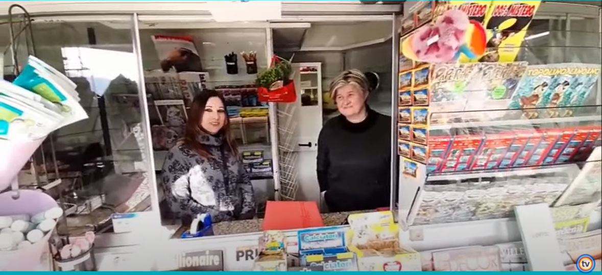 Al momento stai visualizzando COMO: L’EDICOLA DI SANT’AGOSTINO RIAPRE GRAZIE A DUE CUGINE