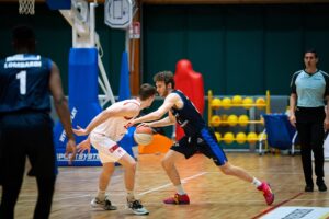 Scopri di più sull'articolo La Blu Basket conquista gara2 a Chiusi