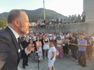 Scopri di più sull'articolo COMO: ALESSANDRO RAPINESE A  TUTTO CAMPO, MA METTE LE MANI AVANTI SUI TEMPI