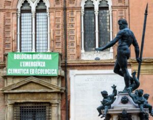 Scopri di più sull'articolo BOLOGNA: ASSEMBLEA PER IL CLIMA E’ LA PRIMA CITTA’ ITALIANA A MUOVERSI
