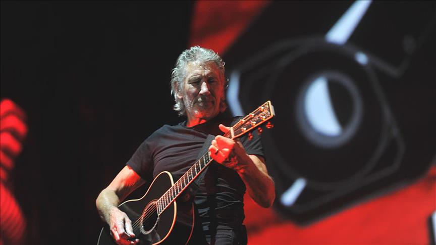 Al momento stai visualizzando Roger Waters Il co-fondatore dei Pink Floyd spiega il significato dietro l’avvertimento nella parte superiore del suo spettacolo