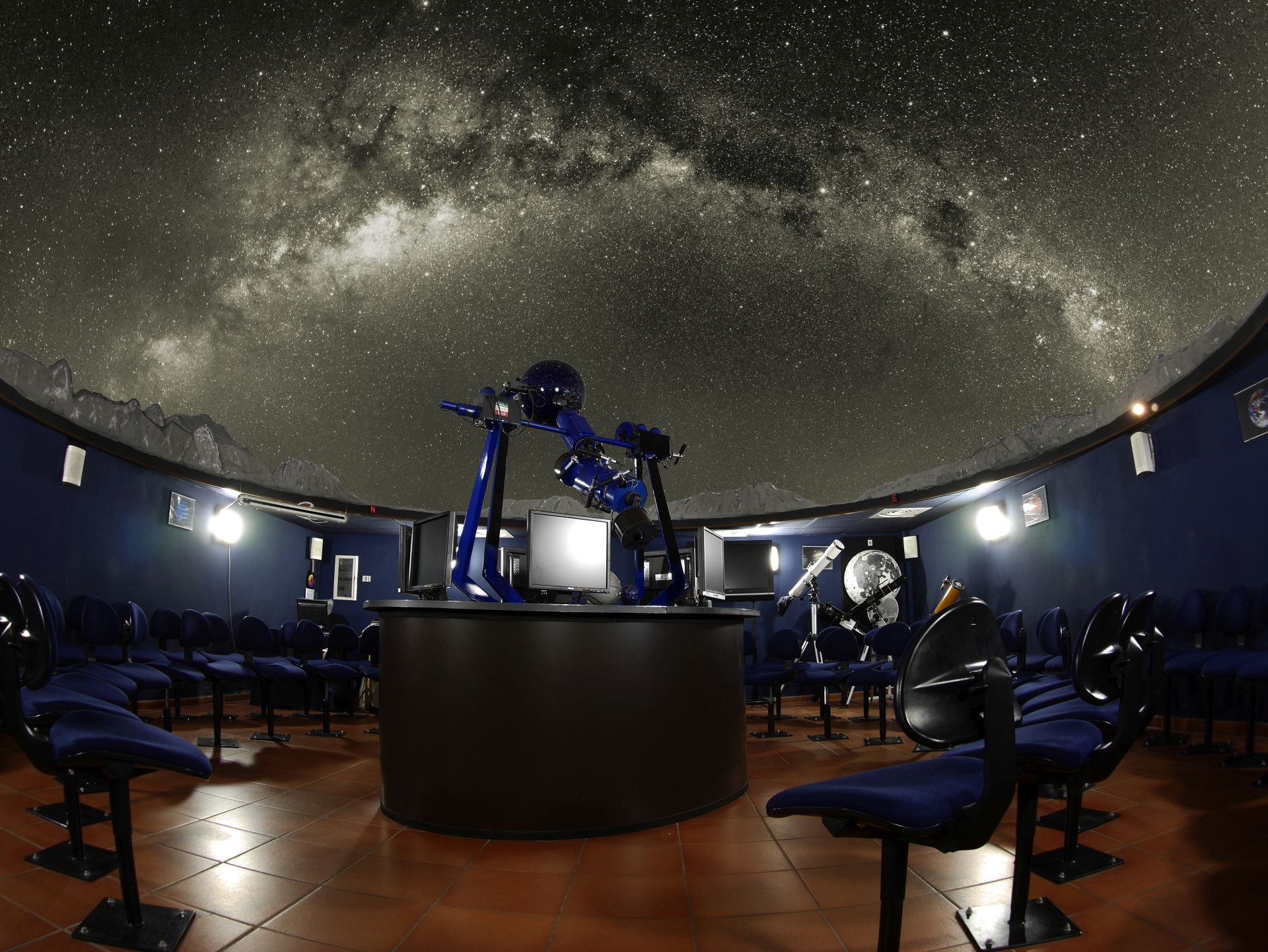 Al momento stai visualizzando Planetario civico di Lecco