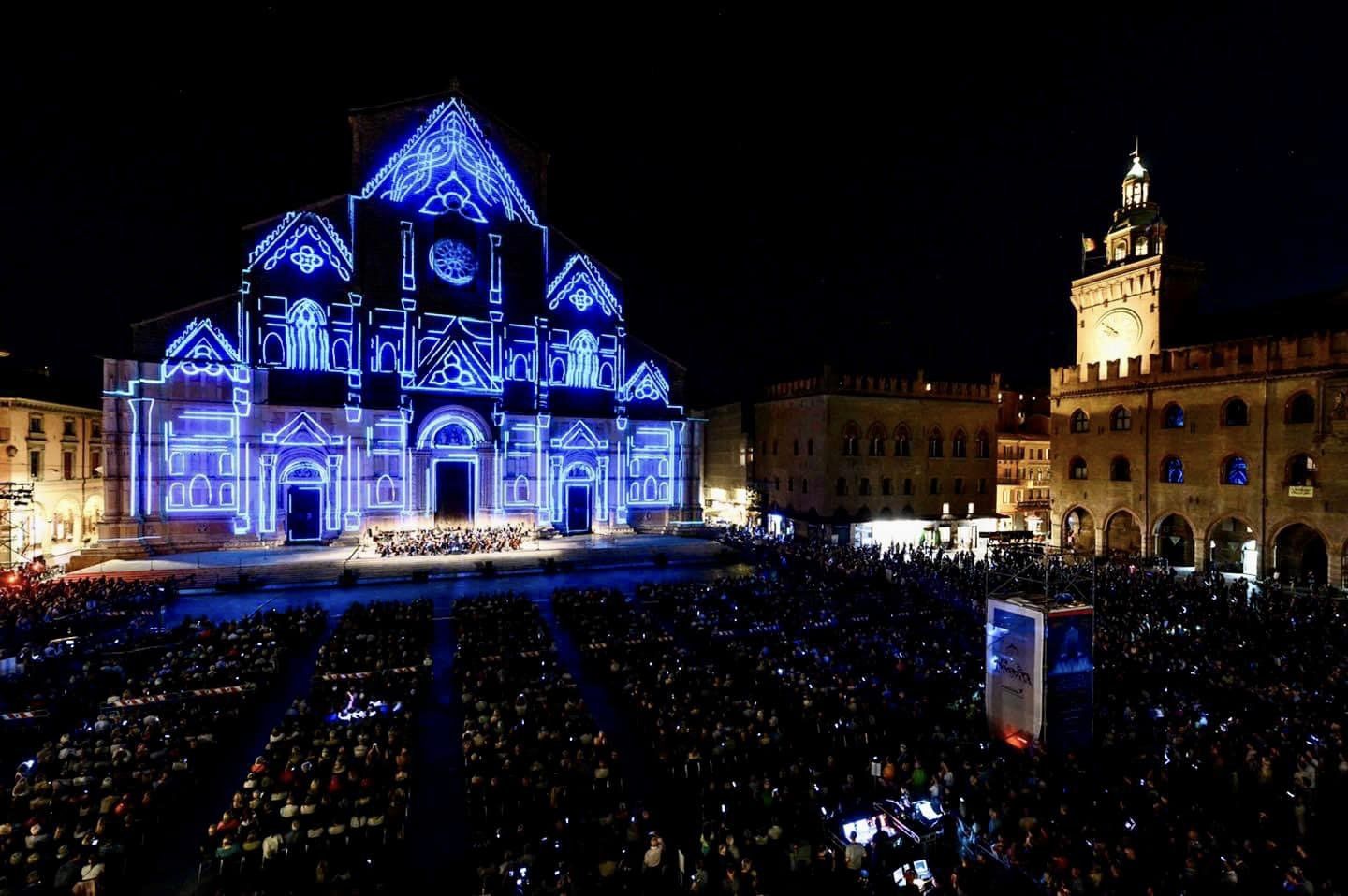 Scopri di più sull'articolo BOLOGNA: BONACCINI OMAGGIA LA CITTA’ E LA BASILICA SAN PETRONIO