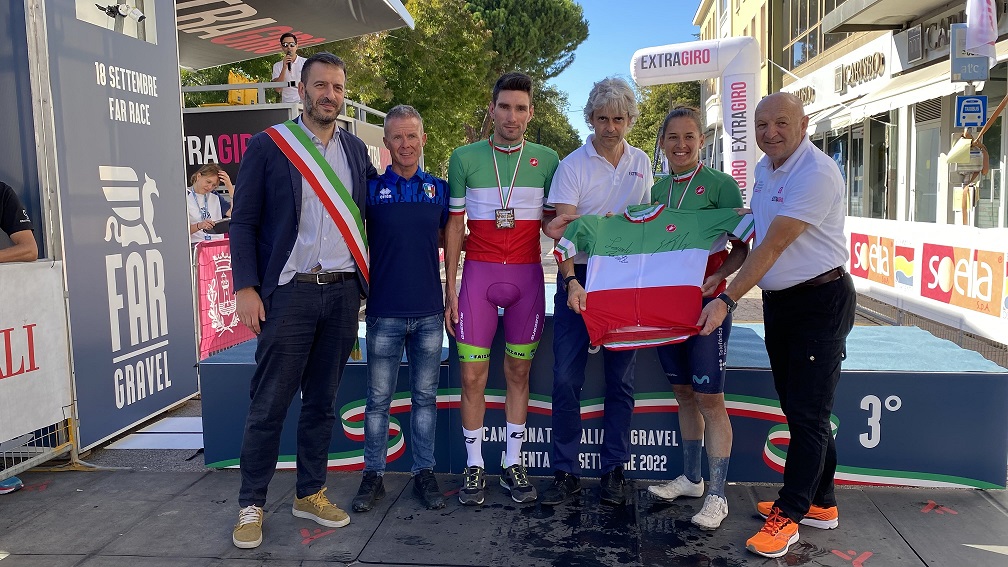 Al momento stai visualizzando Primi due Campioni Italiani Gravel della storia Extragiro