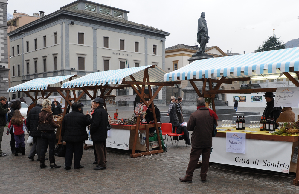 Scopri di più sull'articolo SONDRIO: APPROVATO IL BANDO PER LA CONCESSIONE DI CONTRIBUTI DEL PROGETTO “SVILUPPO DEI DISTRETTI DEL COMMERCIO 2022 – 2024