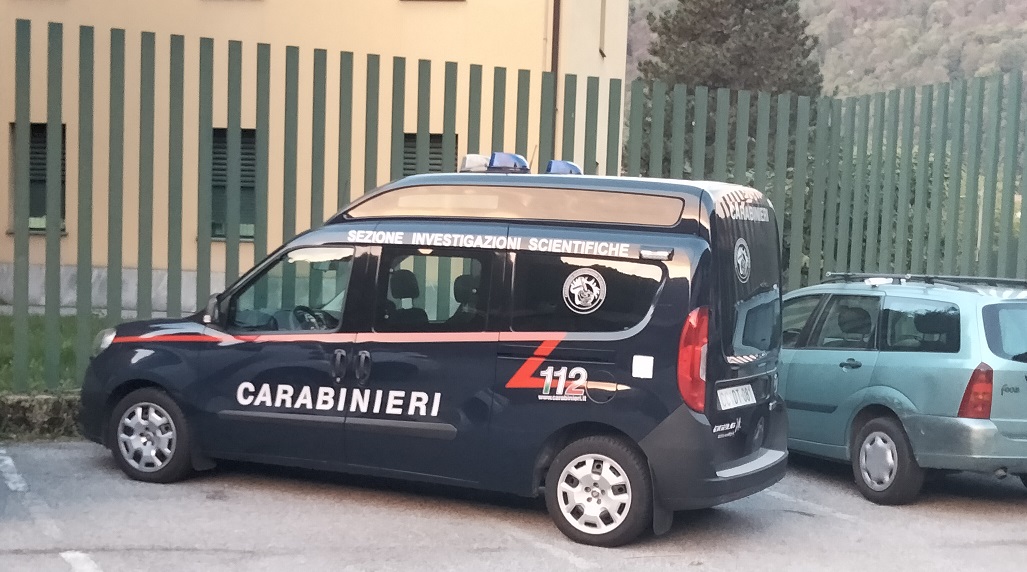 Al momento stai visualizzando Asso (Como): Carabiniere spara a comandante e si barrica in caserma