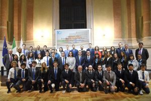 Scopri di più sull'articolo IL COLLEGIO LUCCHINI RICEVUTO IN LOGGIA PER L’ANNO ACCADEMICO 2022-23, NEL DECENNALE DALLA FONDAZIONE