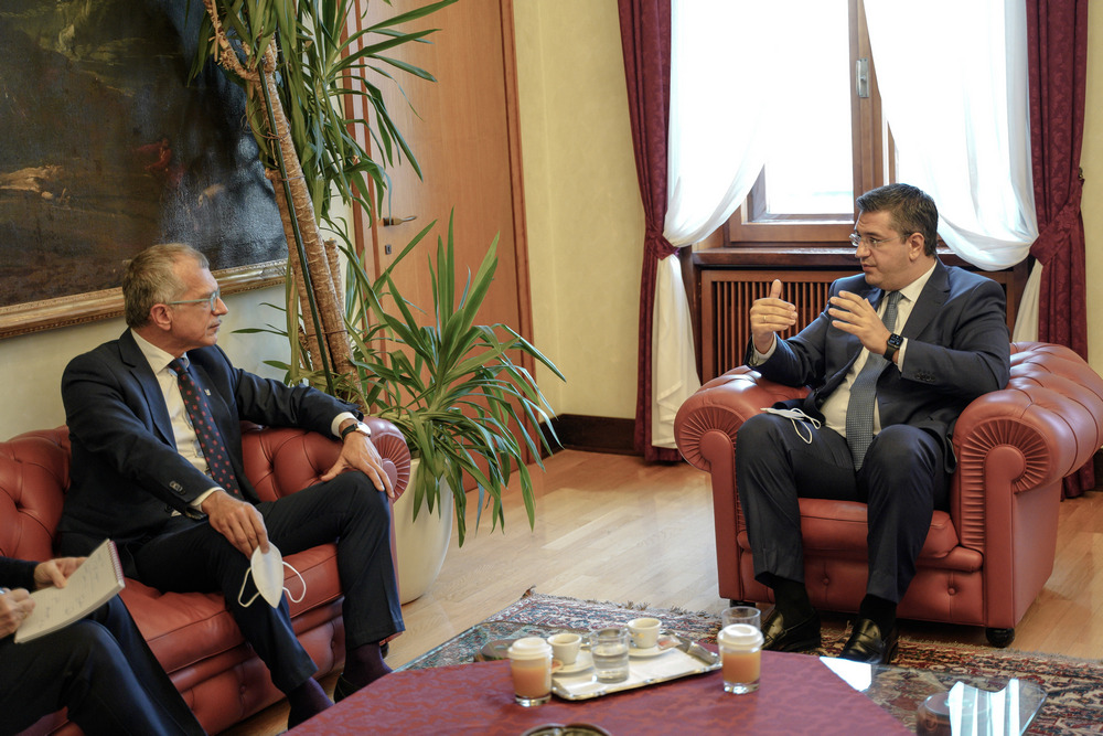 Scopri di più sull'articolo TRIESTE: SOLIDARIETA’ A TZITZIKOSTAS DA PARTE DELLA GIUNTA FRIULANA