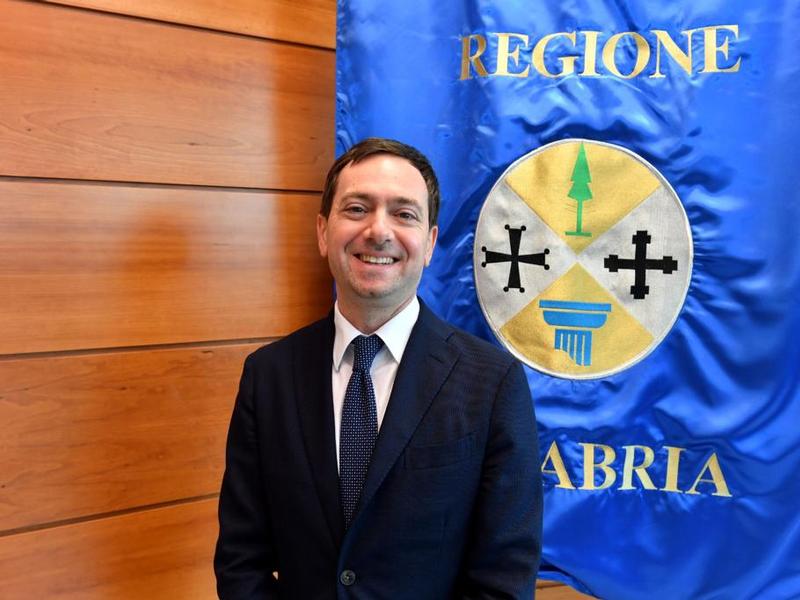 Scopri di più sull'articolo CATANZARO: ASSEGNATE RISORSE PER 24,5 MILIONI. VARÌ: “L’OBIETTIVO È DI RENDERE PIÙ GREEN LA CALABRIA”