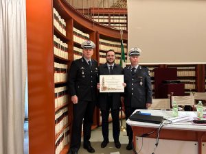 Scopri di più sull'articolo ALLA POLIZIA LOCALE DI GENOVA IL PREMIO “SICUREZZA URBANA” DI ANCI PER IL GOAC – GRUPPO OPERATIVO ANTICONTRAFFAZIONE