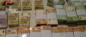 Scopri di più sull'articolo OPERAZIONE ‘’BLACK STEEL’’ESEGUITE N. 18 MISURE CAUTELARI PERSONALI