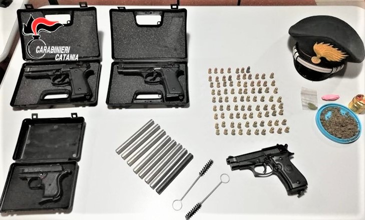 Scopri di più sull'articolo Catania, 9 arresti nell’operazione “9×21”. Stroncato un traffico di armi clandestine