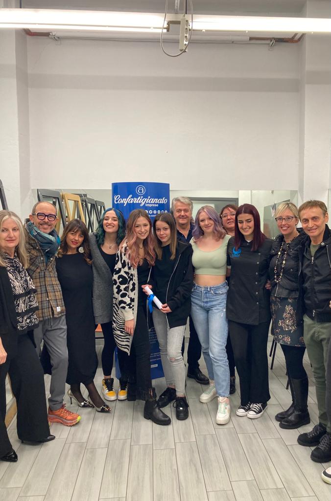Al momento stai visualizzando Lecco: Finale di Hair Ring 2023 al Cosmoprof d Bologna con due rappresentanti