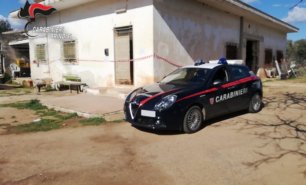 Scopri di più sull'articolo Uccisi due coniugi a colpi di fucile nella loro abitazione in provincia di Brindisi