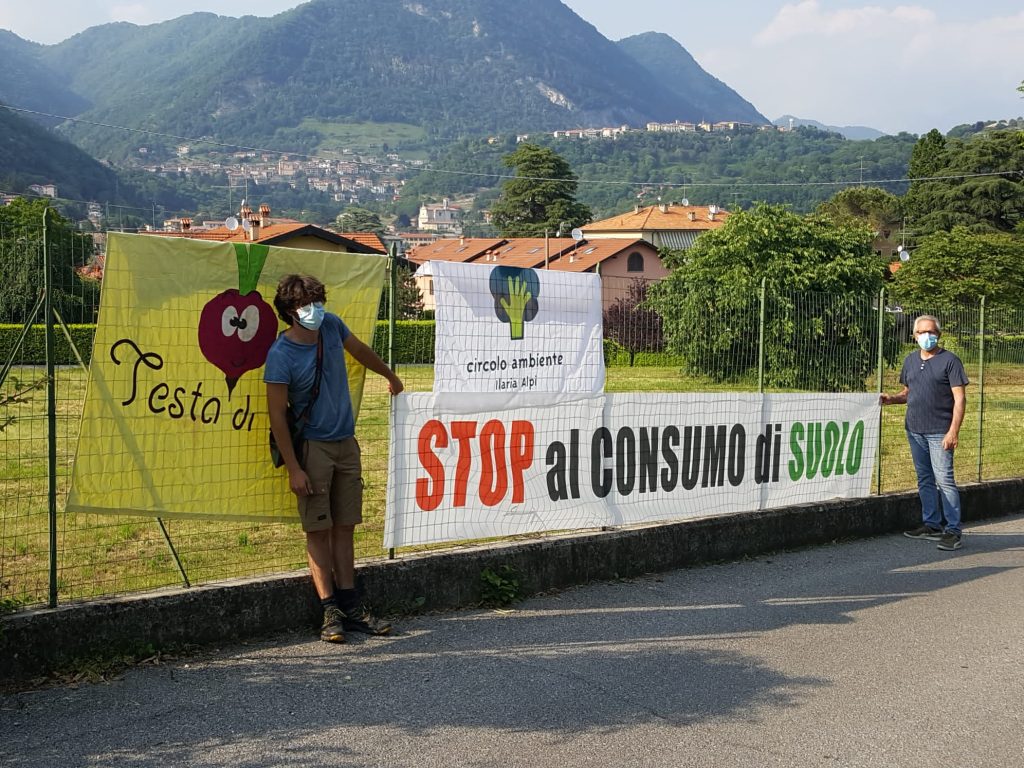 Scopri di più sull'articolo ERBA: GIUNTA COMUNALE SOTTO ASSEDIO ANCHE PER IL CONSUMO DEL SUOLO – ILARIA ALPI AFFONDA SULL’AMMINISTRAZIONE CAPRANI