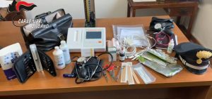 Scopri di più sull'articolo FALSO MEDICO CHIRURGOCARDIOLOGO PERCETTORE DI REDDITO DI CITTADINANZA