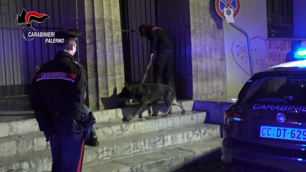Scopri di più sull'articolo “OPERAZIONE FAIRO” Contrasto allo spaccio di CRACK nel quartiere Ballarò di Palermo