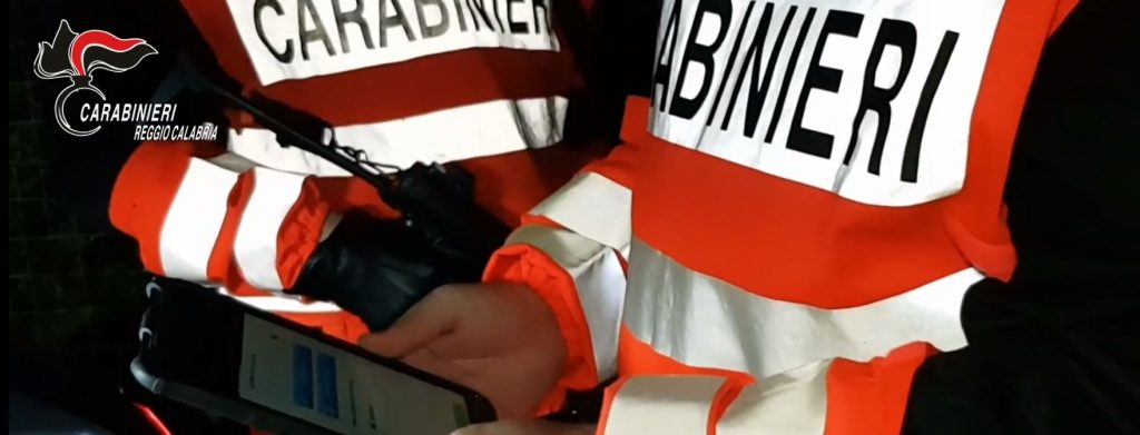 Scopri di più sull'articolo OPERAZIONE HYBRIS, ARRESTATI 49 APPARTENENTI ALLA COSCA PIROMALLI DI GIOIA TAURO, SEQUESTRI PER UN MILIONE DI EURO
