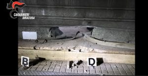 Scopri di più sull'articolo SIRACUSA. BOMBA CARTA IN DANNO DI TRE ESERCIZI COMMERCIALI