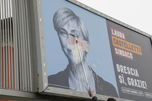 Scopri di più sull'articolo BRESCIA: IMBRATTATI I MANIFESTI DELLA CANDIDATA SINDACO CASTELLETTI
