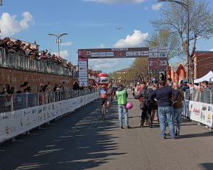 Scopri di più sull'articolo NAPOLI: GIRO DEL MEDITERRANO IN ROSA CARLOTTA CIPRESSI BATTE TUTTE NELLA SECONDA TAPPA