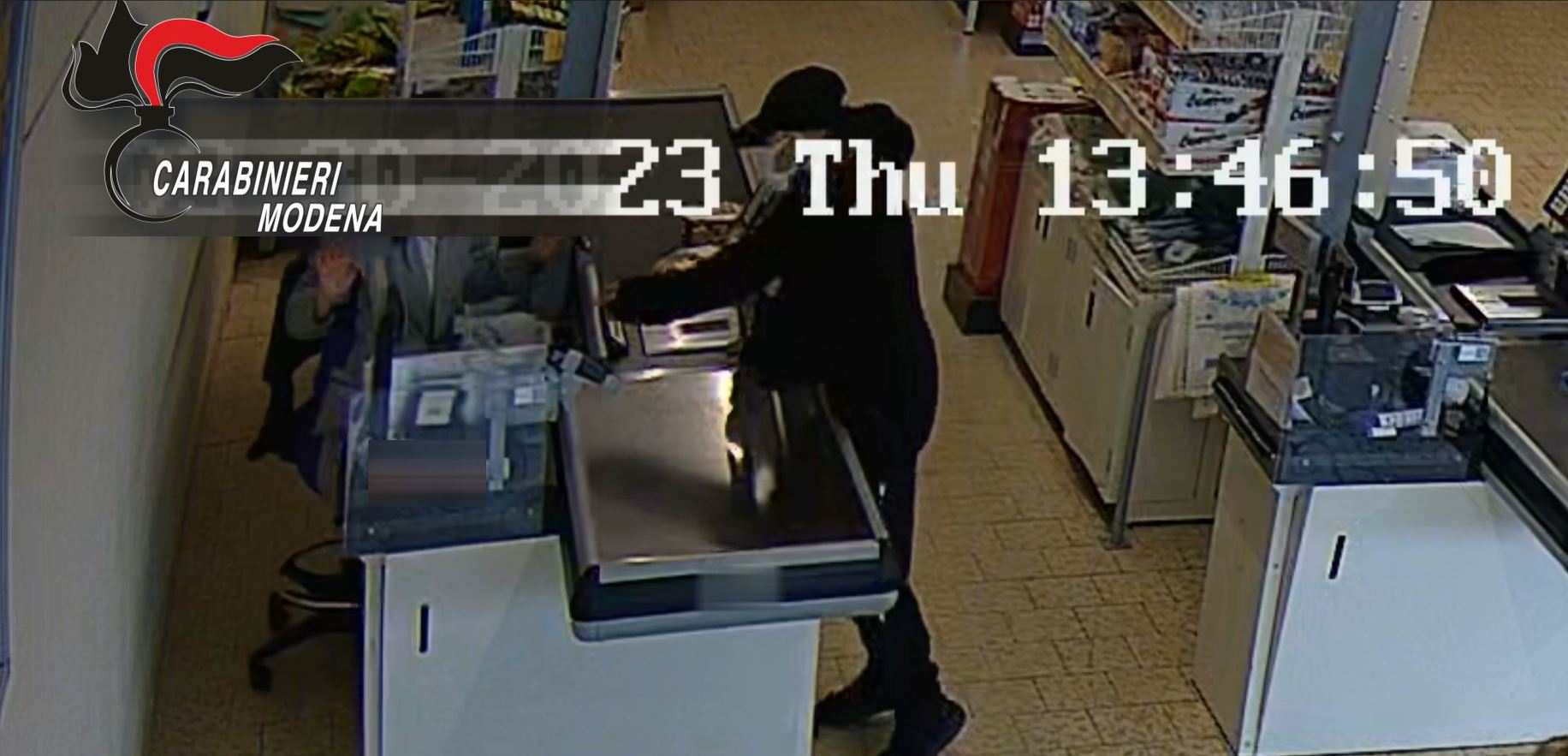 Scopri di più sull'articolo Rapine a Modena, fermo del presunto autore delle rapine ai supermercati