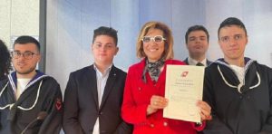 Scopri di più sull'articolo OCEAN RACE, AL NAUTICO SAN GIORGIO I BAMBINI DELLE SCUOLE DI INFANZIA A LEZIONE DALLA CAPITANERIA DI PORTO