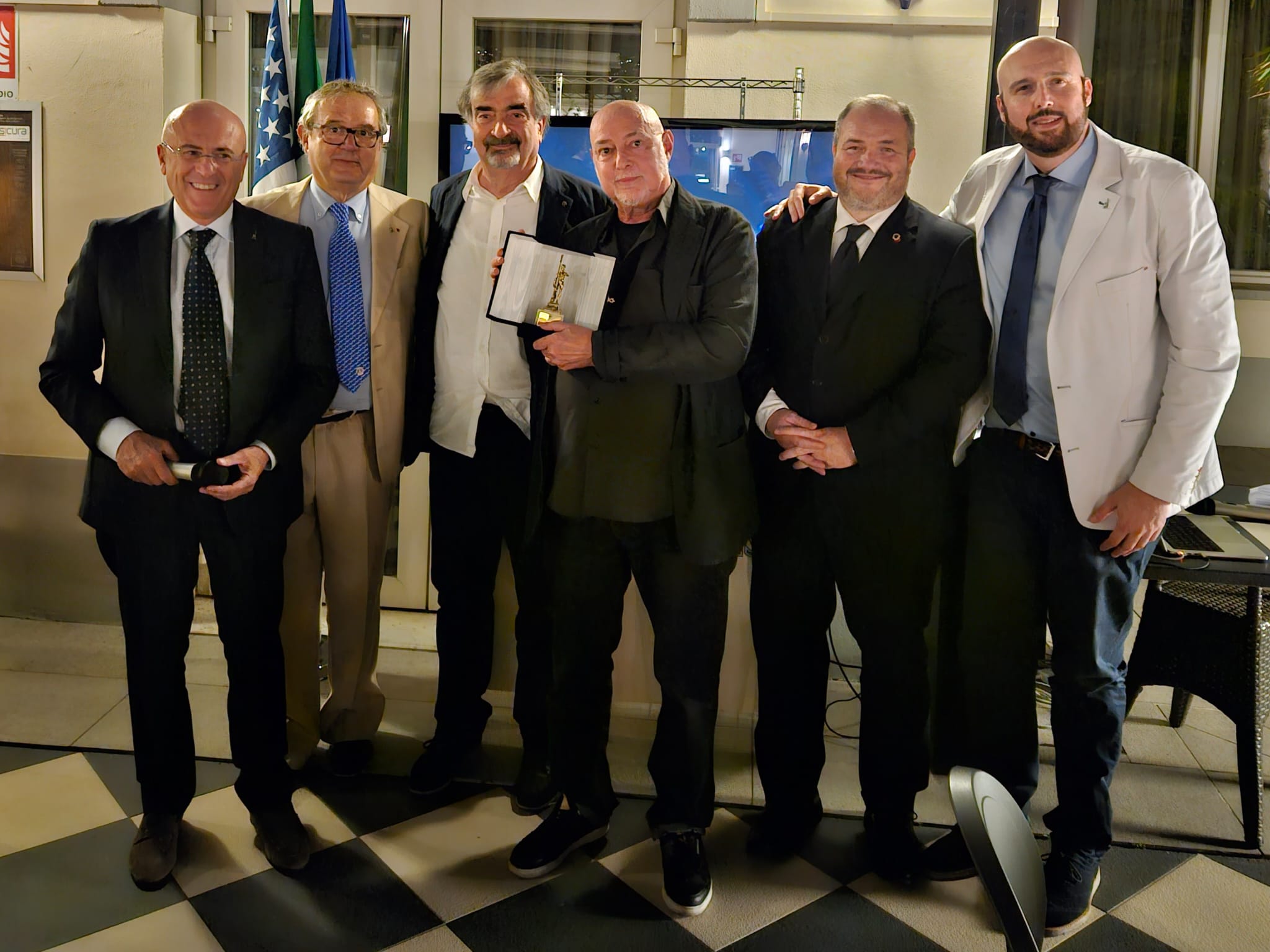 Al momento stai visualizzando BOLOGNA: A MAURIZIO BIANCANI IL 52° PREMIO NETTUNO D’ORO LIONS CLUB