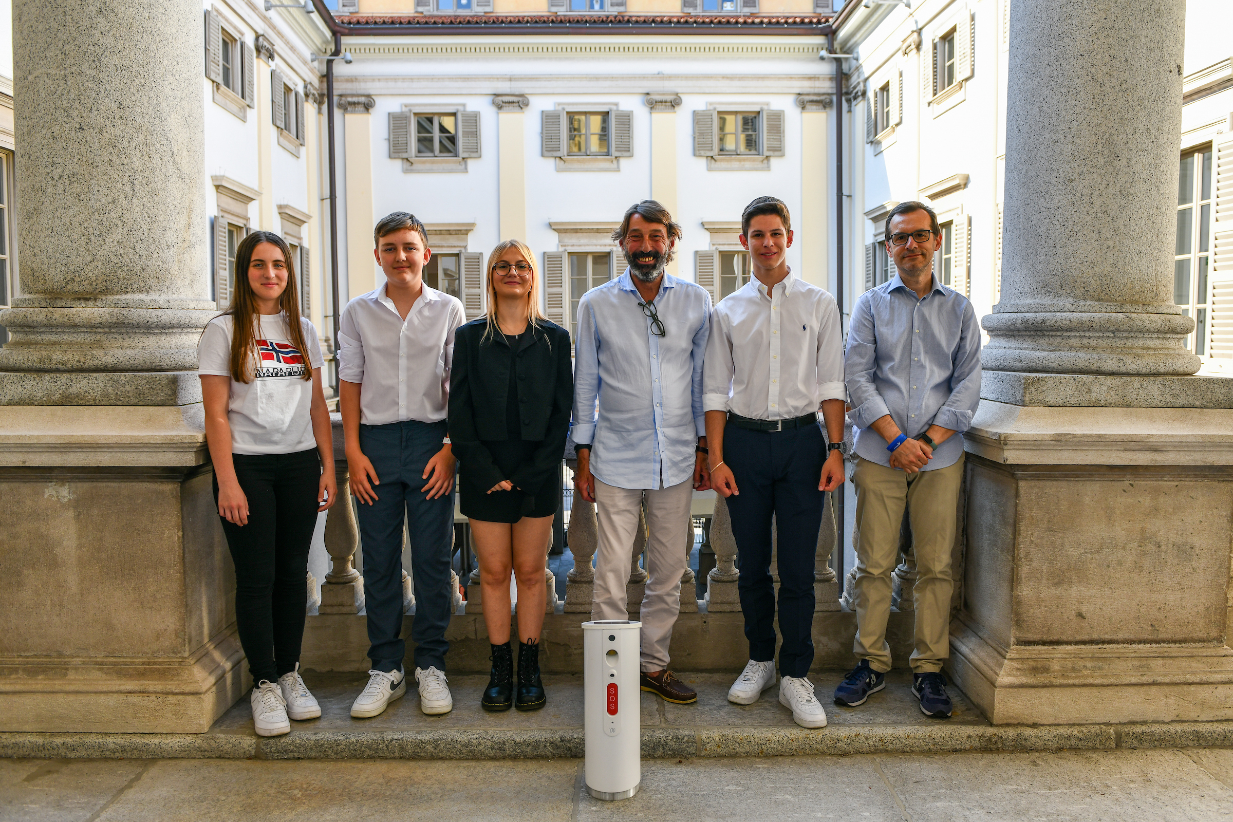 Al momento stai visualizzando LUGANO: IL SINDACO PREMI I GIOVANI DI “TEAM ROBOTICA SMILEBOTS”