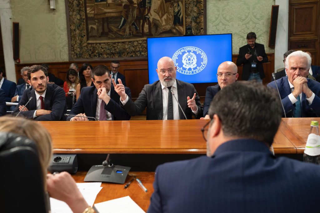 Scopri di più sull'articolo ROMA: MELONI INCONTRA BONACCINI E I SINDACI DELL’EMILIA ROMAGNA COLPITI DALL’ALLUVIONE