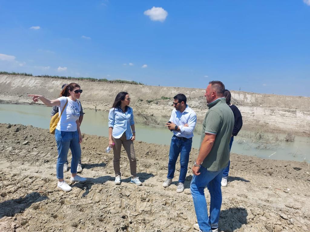 Scopri di più sull'articolo BOLOGNA: SI LAVORA INTENSAMENTE PER RIPRISTINARE ARGINI A CA’ DI LUGO DOVE ARRIVA IRENE PRIOLO VICE PRESIDENTE REGIONE EMILIA ROMAGNA