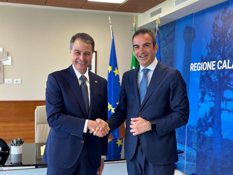 Scopri di più sull'articolo CATANZARO: OCCHIUTO ACCOGLIE IN CITTADELLA IL PRESIDENTE DELLA CAMERA DEI COMUNI DEL CANADA