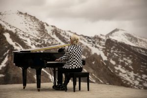 Scopri di più sull'articolo DAVIDE LOCATELLI ha conquistato il GUINNESS WORLD RECORDS™ “Highest altitude grand piano performance”!