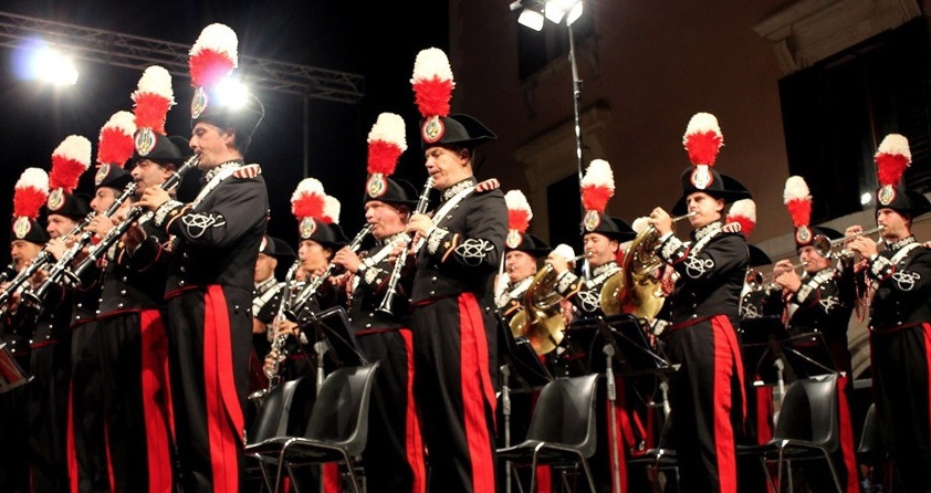 Al momento stai visualizzando LA BANDA DELL’ARMA DEI CARABINIERI diretta dal Colonnello Massimo Martinelli