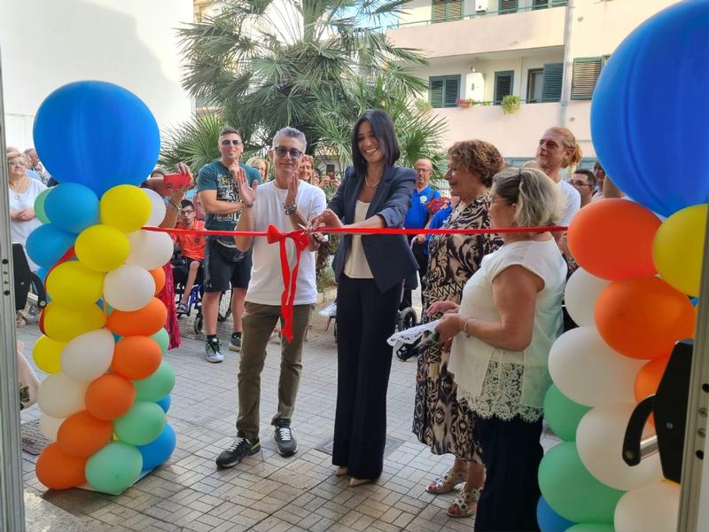Al momento stai visualizzando REGGIO CALABRIA: TAGLIO DEL NASTRO NEI NUOVI LABORATORI DI INCLUSIONE SOCIALE