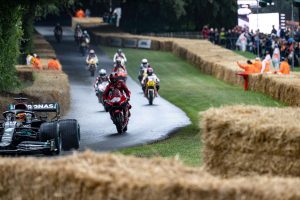 Scopri di più sull'articolo GOODWOOD: MOTO GP SURF SULLA PISTA PIU’ AMATA DAI PILOTI