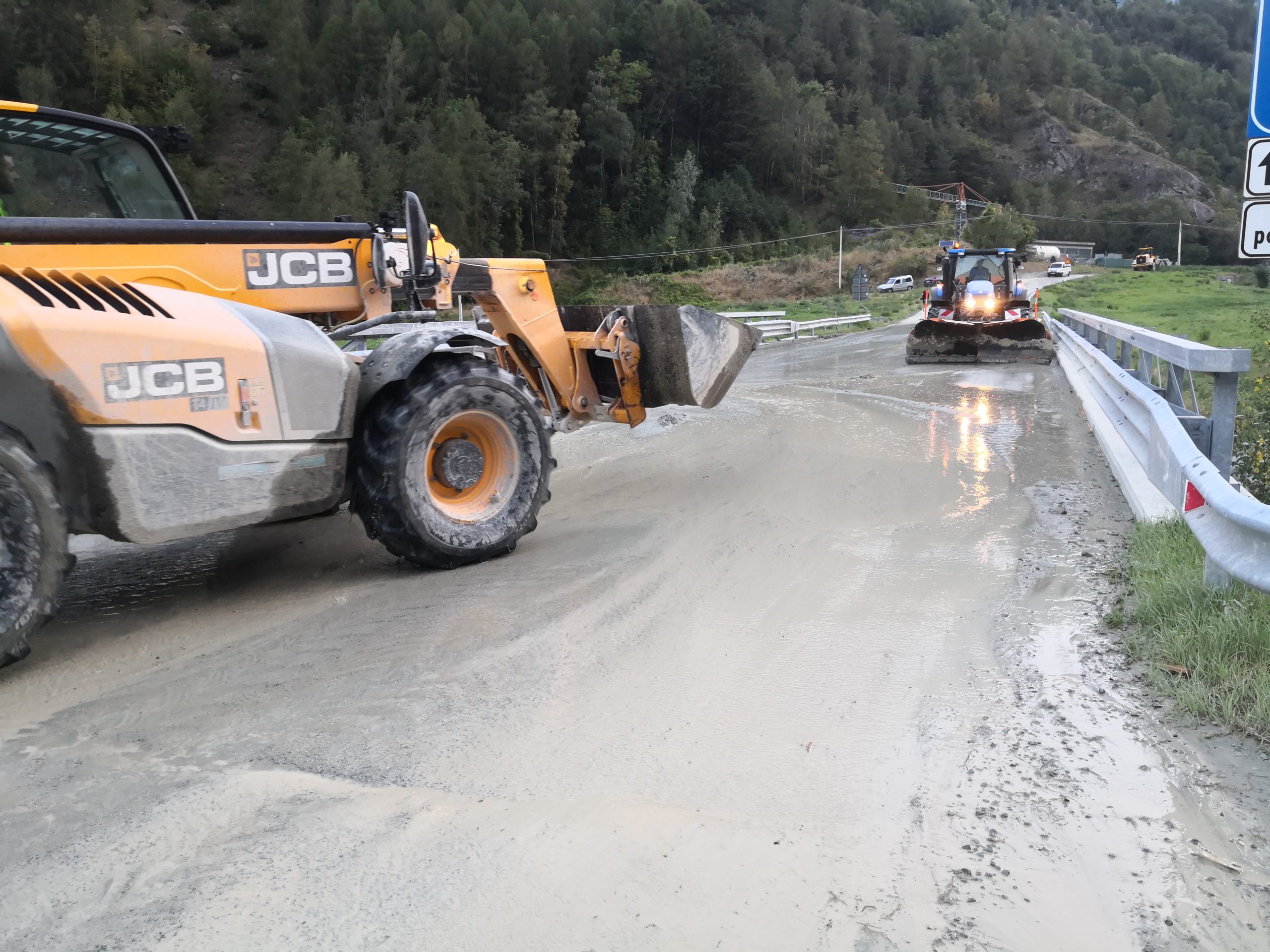 Al momento stai visualizzando AOSTA: RIAPRE LA STRADA TRA OYACE E BIONAZ DOPO LE FRANE DI INZIO AGOSTO