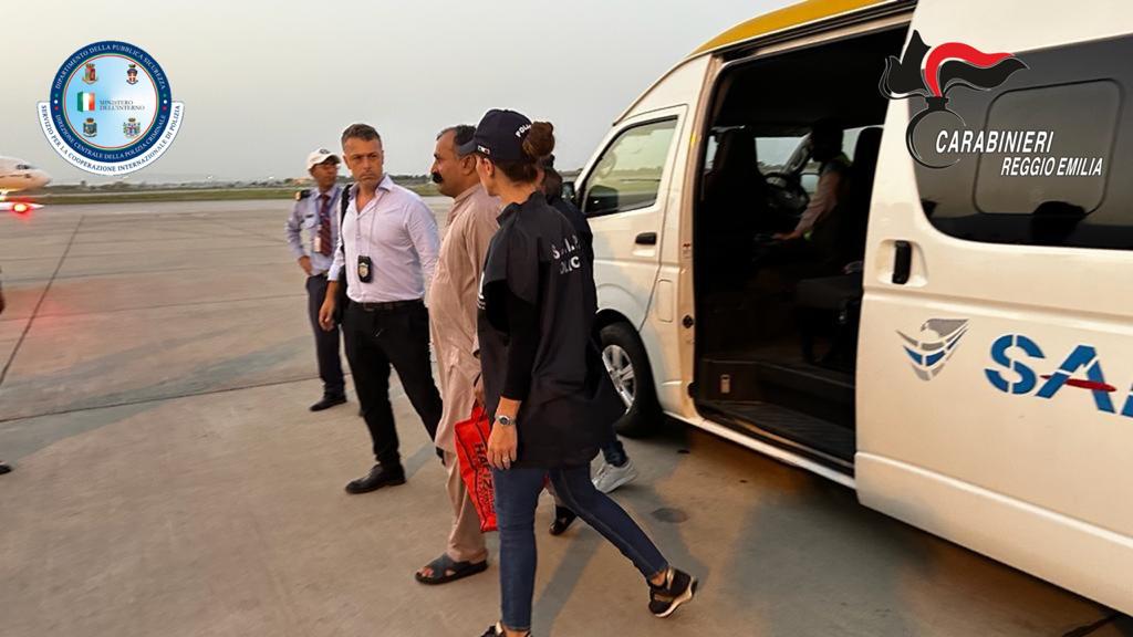 Scopri di più sull'articolo REGGIO EMILIA: OMICIDIO SAMAN ABASS PRESA ANCHE LA MADRE NAZIA SHAHEEN ARRIVO OGGI IN ITALIA PER SCONTARE L’ERGASTOLO