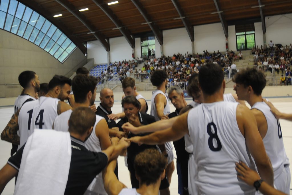 Scopri di più sull'articolo TREVIGLIO: BLU BASKET PRIMA USCITA IN AMICHEVOLE