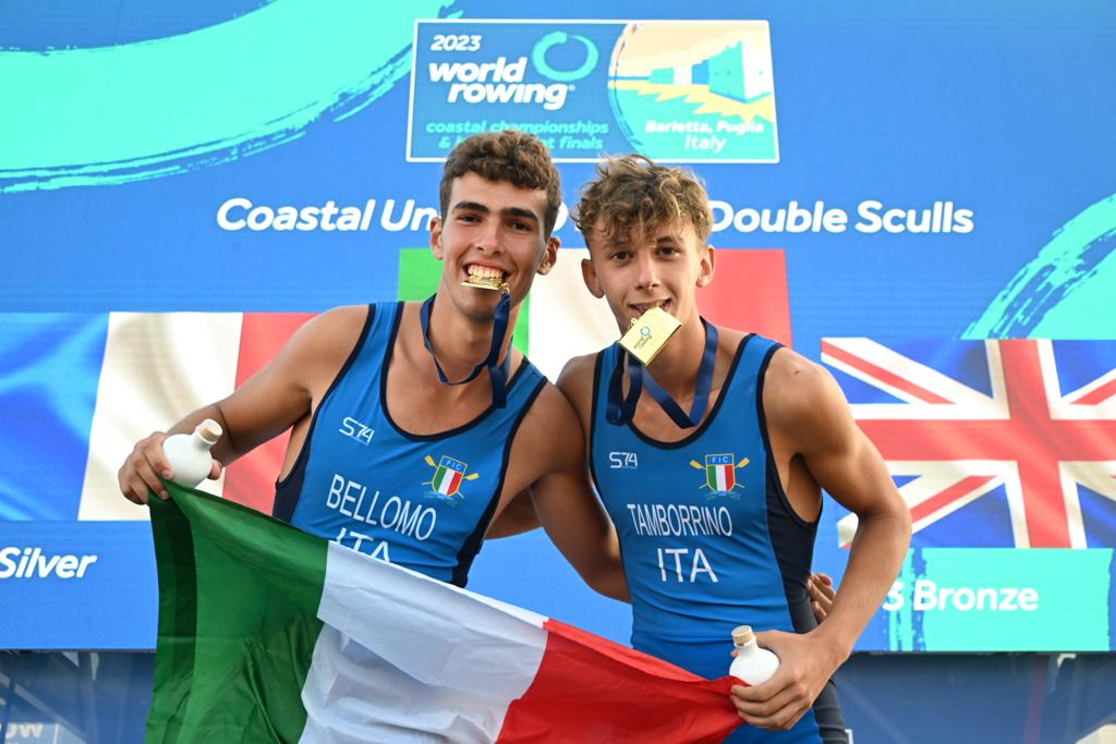 Scopri di più sull'articolo BARLETTA: GLI AZZURRI DEL CANOTTAGGIO PORTANO A CASA UN’ALTRO ORO CON DOPPIO UNDER 19