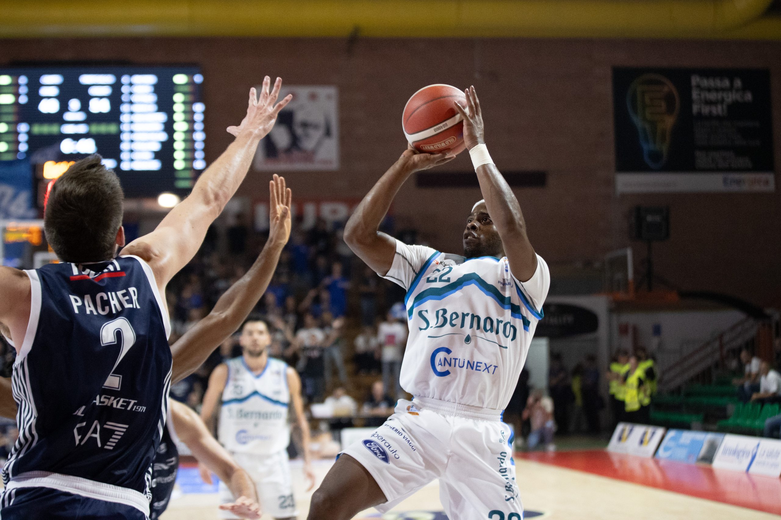 Scopri di più sull'articolo CANTU’: ACQUA SAN BERNARDO SCONFITTA DA TREVIGLIO ALL’ULTIMO CON UN AMARO 89 – 90