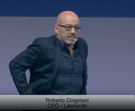 Scopri di più sull'articolo COMO: ROBERTO CINGOLANI CEO DI LEONARDO AL “COMOLAKE2023” – “INVESTIAMO IN INTELLIGENZA NATURALE”