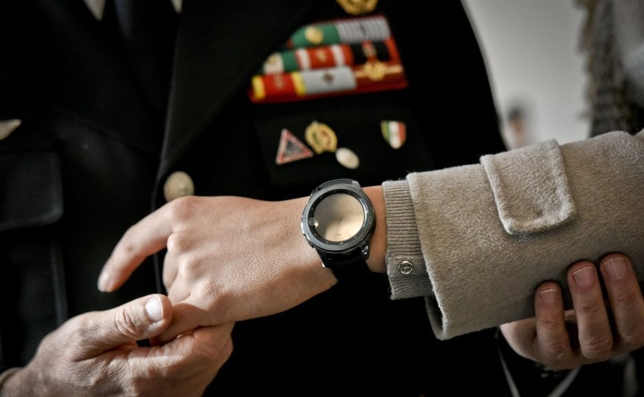 Scopri di più sull'articolo Mobile Angel, lo smart watch contro la violenza di genere