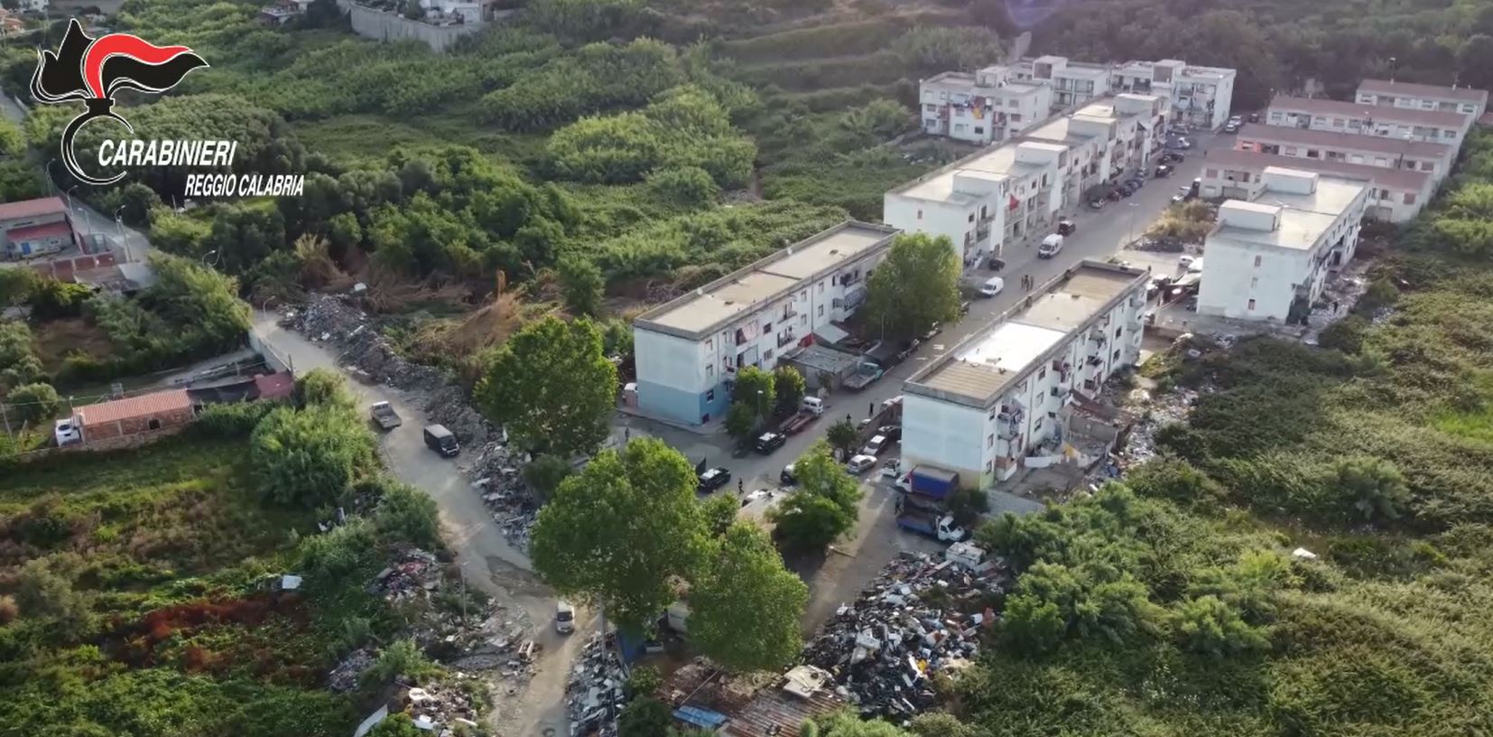 Al momento stai visualizzando REGGIO CALABRIA – COMMETTEVANO FURTI AI DANNI DI PRIVATI E SOCIETÀ EROGATRICI DI SERVIZI PUBBLICI