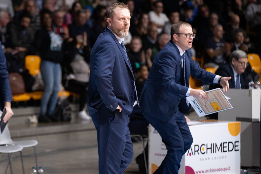 Scopri di più sull'articolo CANTU’: IL COACH DAVIS CIGNARDI SU CANTU’ – URANIA “SIAMO AMAREGGIATI COME FINITA LA PARTITA”