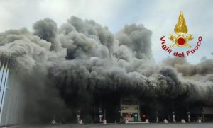 Scopri di più sull'articolo MALAGROTTA: ANNUNCIATA LA CANCELLAZIONE DELL’ORDINANZA SULLA SALUTE PER L’INCENDIO DELLA DISCARICA