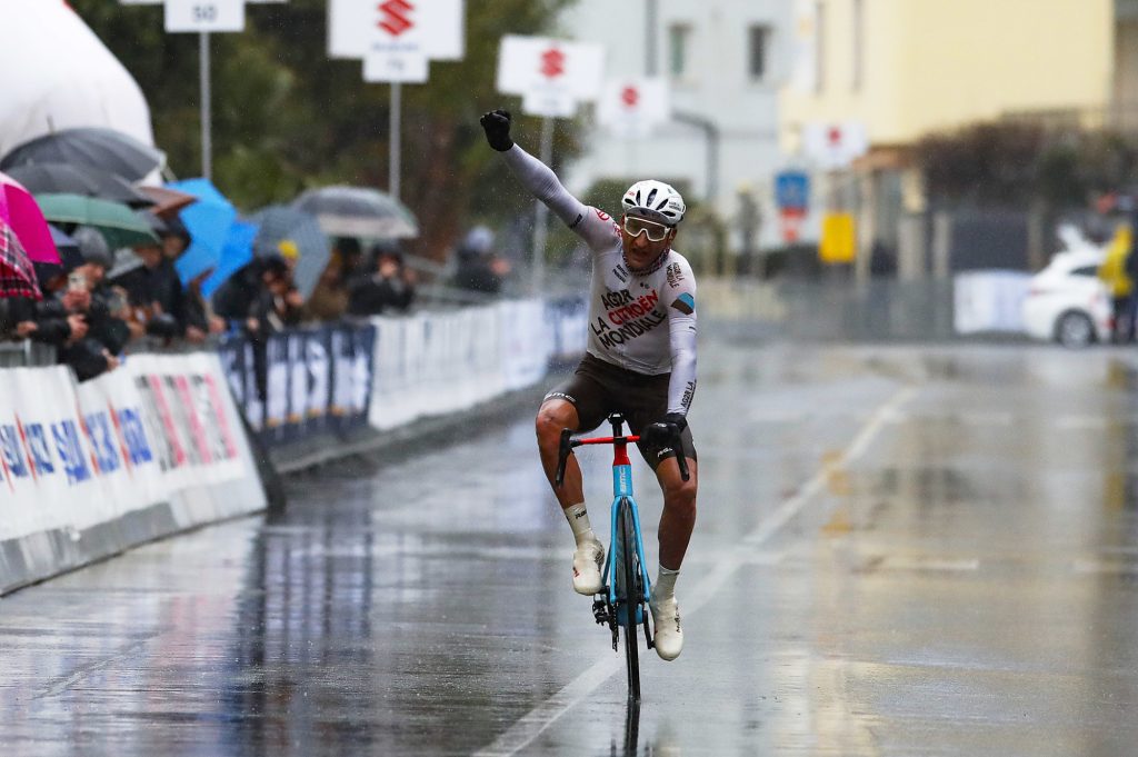Scopri di più sull'articolo LAIGUEGLIA: ECCO LA LISTA DEGLI ISCRITTI ALLA 61MA EDIZIONE DEL TROFEO CICLISTICO DELLA CITTA’