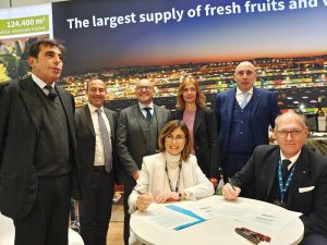 Scopri di più sull'articolo Ortofrutta e logistica, decolla l’alleanza tra i Centri Agroalimentari di Genova e Madrid